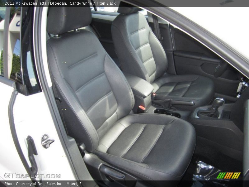 Candy White / Titan Black 2012 Volkswagen Jetta TDI Sedan