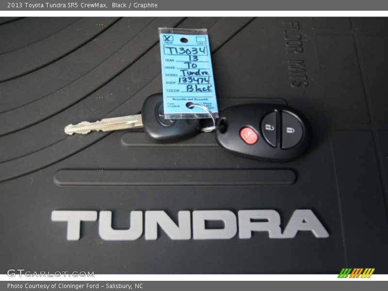 Black / Graphite 2013 Toyota Tundra SR5 CrewMax