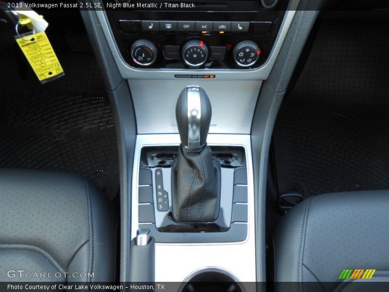 Night Blue Metallic / Titan Black 2013 Volkswagen Passat 2.5L SE