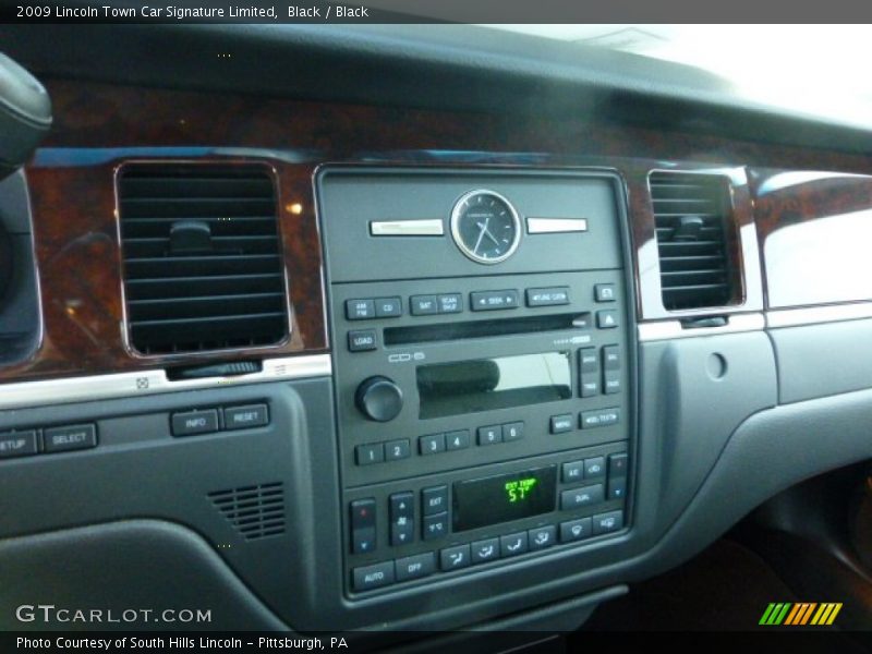 Black / Black 2009 Lincoln Town Car Signature Limited