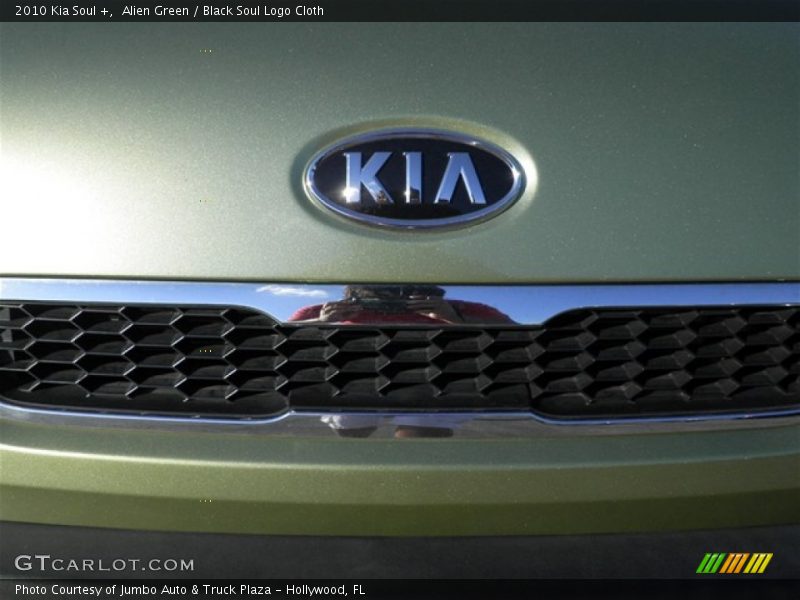Alien Green / Black Soul Logo Cloth 2010 Kia Soul +