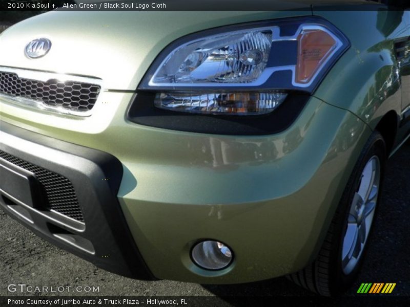 Alien Green / Black Soul Logo Cloth 2010 Kia Soul +