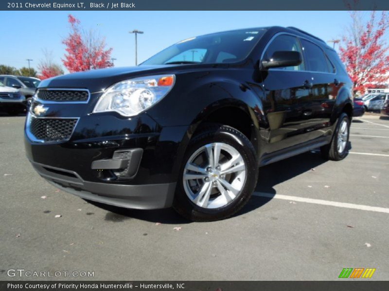 Front 3/4 View of 2011 Equinox LT