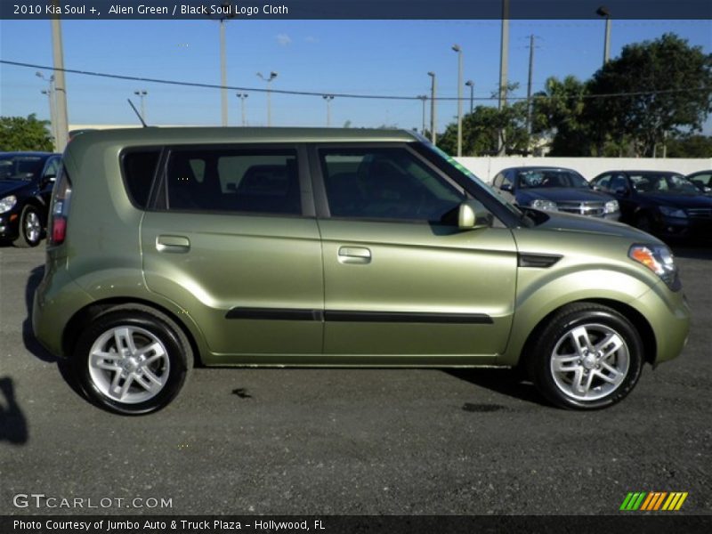  2010 Soul + Alien Green