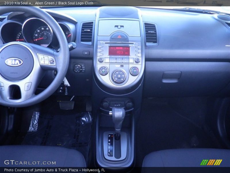 Dashboard of 2010 Soul +