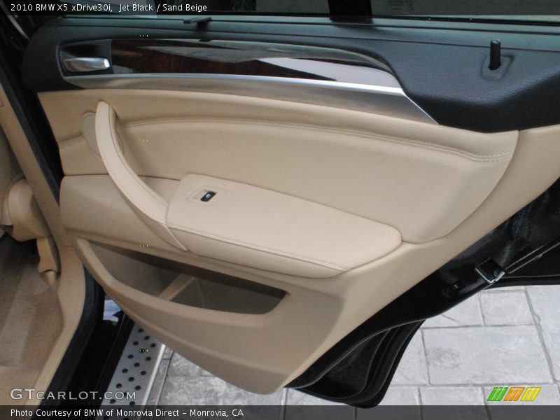 Jet Black / Sand Beige 2010 BMW X5 xDrive30i