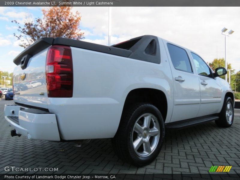 Summit White / Light Cashmere 2009 Chevrolet Avalanche LT