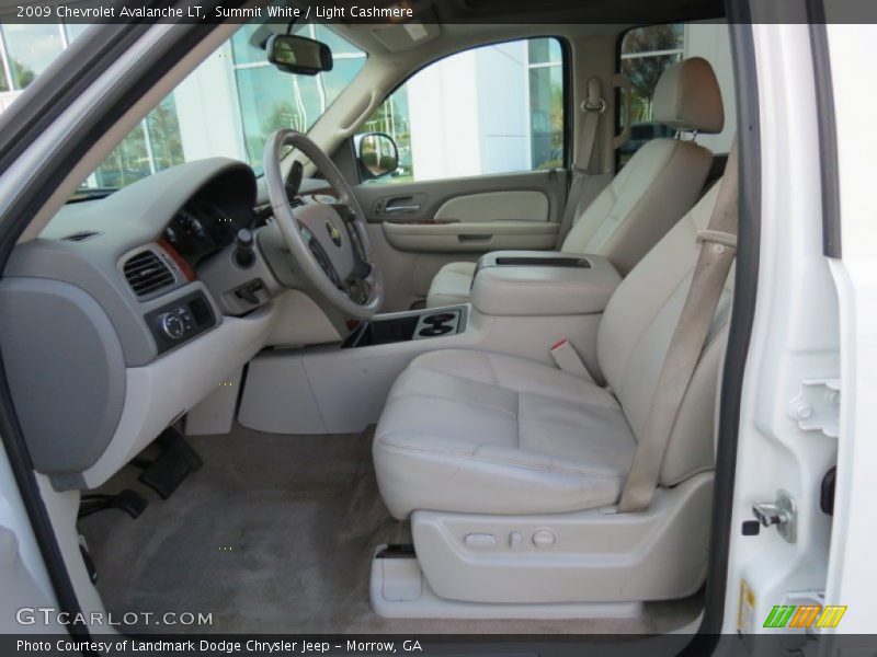 Summit White / Light Cashmere 2009 Chevrolet Avalanche LT