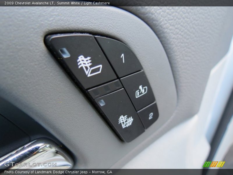 Summit White / Light Cashmere 2009 Chevrolet Avalanche LT
