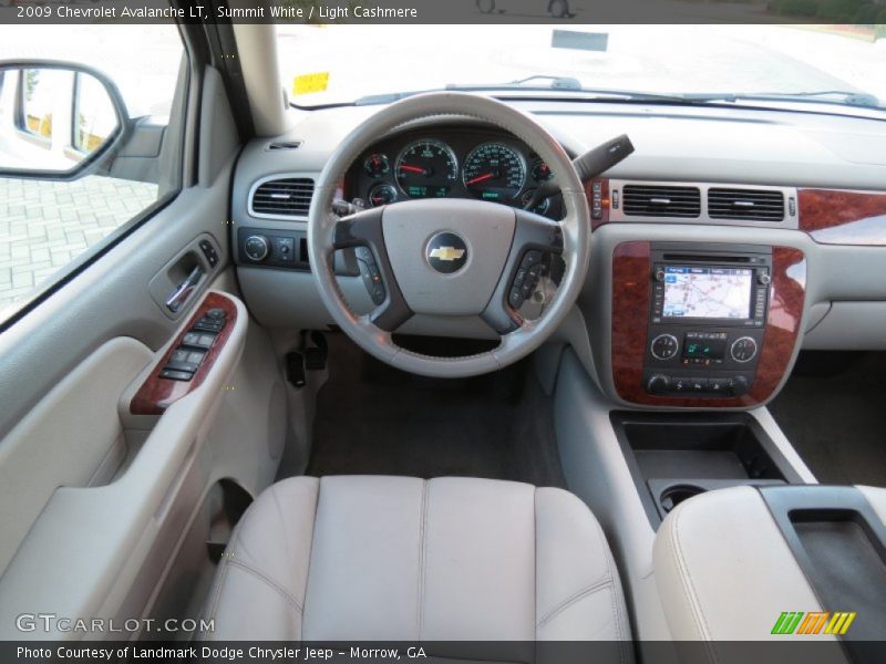 Summit White / Light Cashmere 2009 Chevrolet Avalanche LT