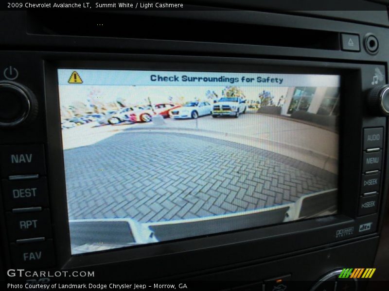 Summit White / Light Cashmere 2009 Chevrolet Avalanche LT