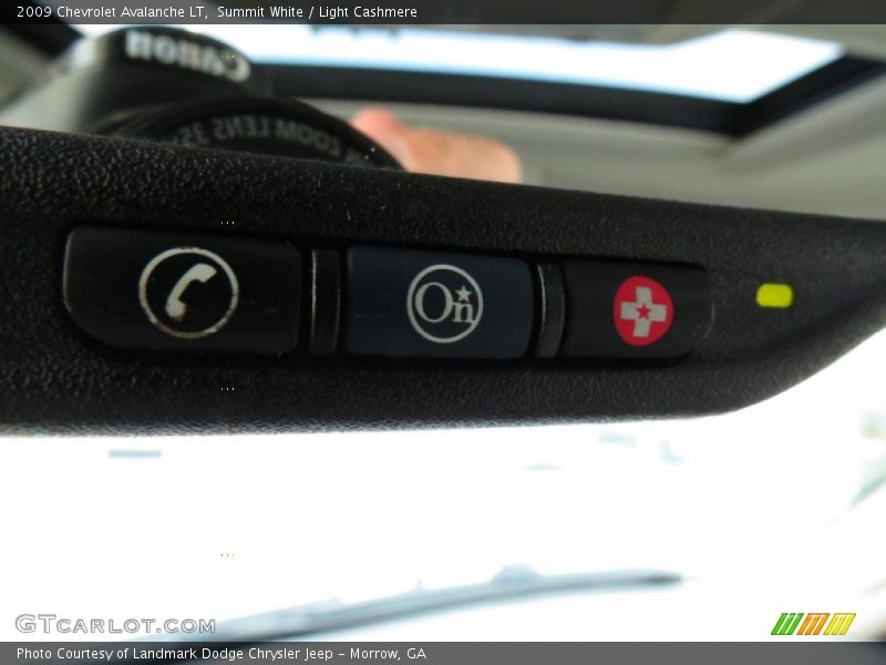 Summit White / Light Cashmere 2009 Chevrolet Avalanche LT