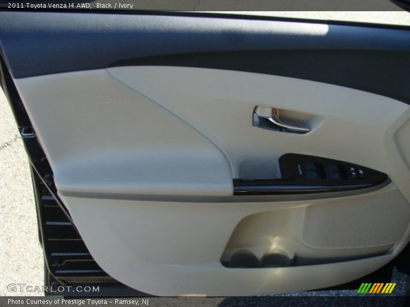 Black / Ivory 2011 Toyota Venza I4 AWD