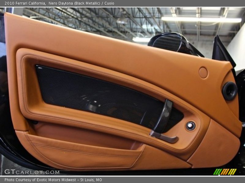 Door Panel of 2010 California 