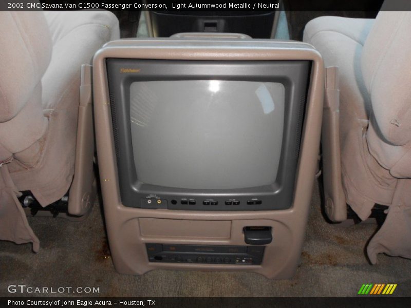 Light Autumnwood Metallic / Neutral 2002 GMC Savana Van G1500 Passenger Conversion
