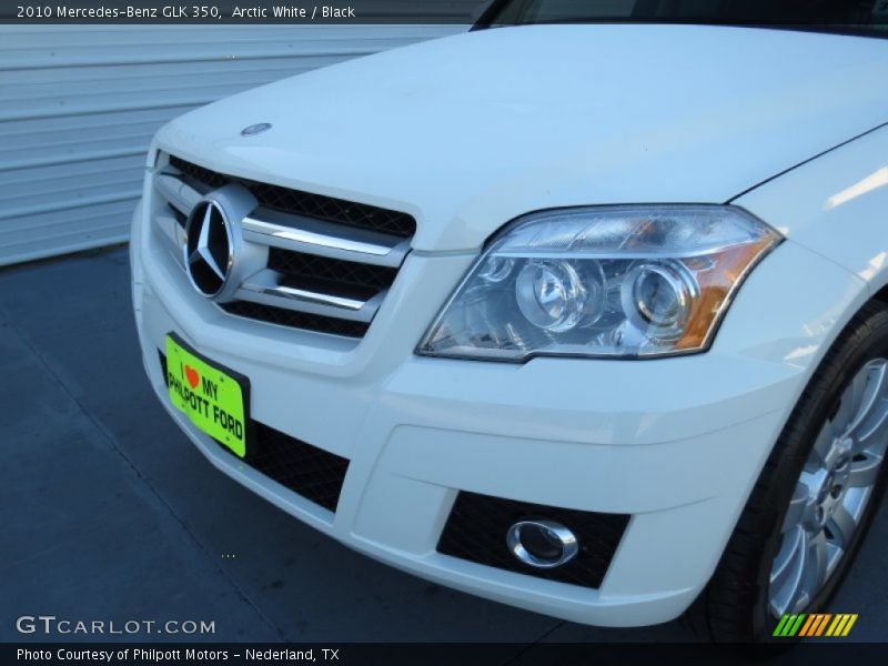 Arctic White / Black 2010 Mercedes-Benz GLK 350