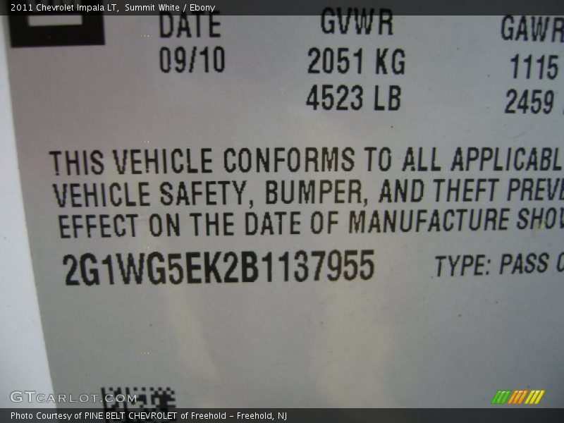 Summit White / Ebony 2011 Chevrolet Impala LT