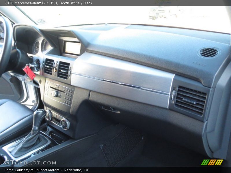 Arctic White / Black 2010 Mercedes-Benz GLK 350
