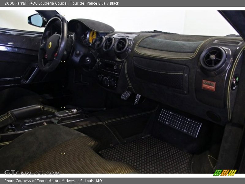 Dashboard of 2008 F430 Scuderia Coupe