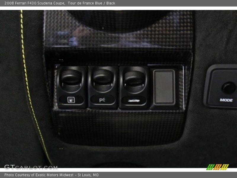 Controls of 2008 F430 Scuderia Coupe
