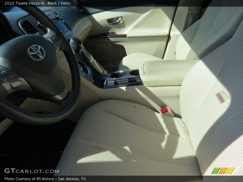 Black / Ivory 2010 Toyota Venza I4