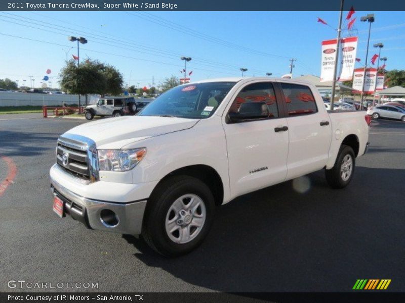 Super White / Sand Beige 2011 Toyota Tundra CrewMax