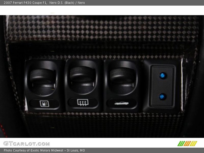 Controls of 2007 F430 Coupe F1