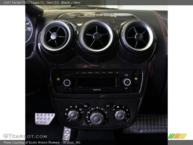 Controls of 2007 F430 Coupe F1