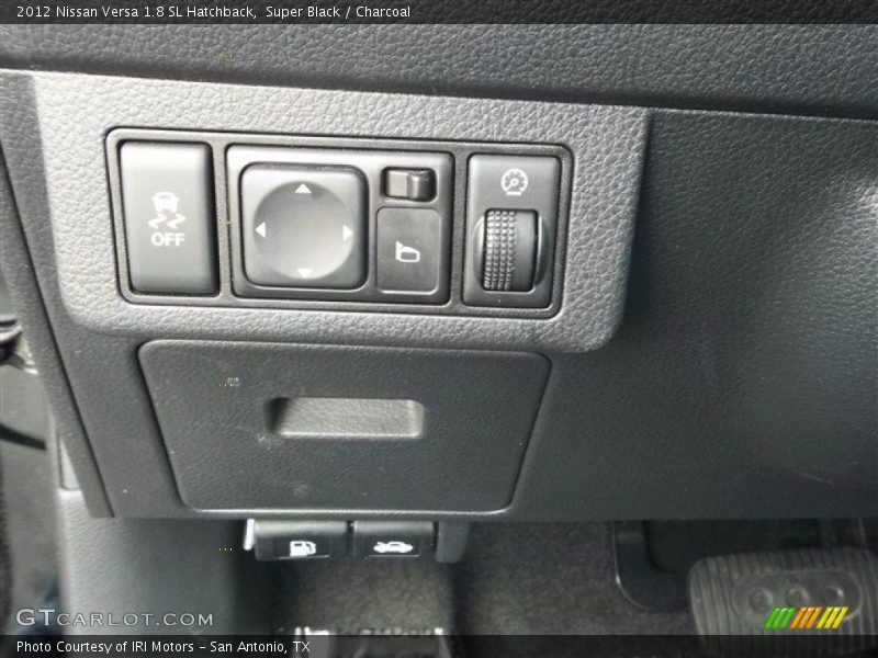 Super Black / Charcoal 2012 Nissan Versa 1.8 SL Hatchback