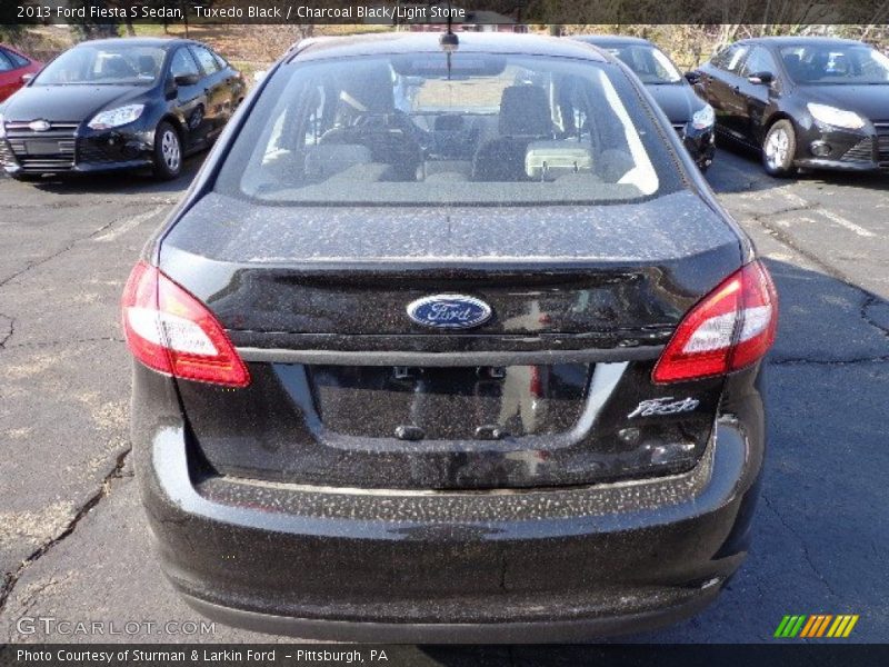 Tuxedo Black / Charcoal Black/Light Stone 2013 Ford Fiesta S Sedan