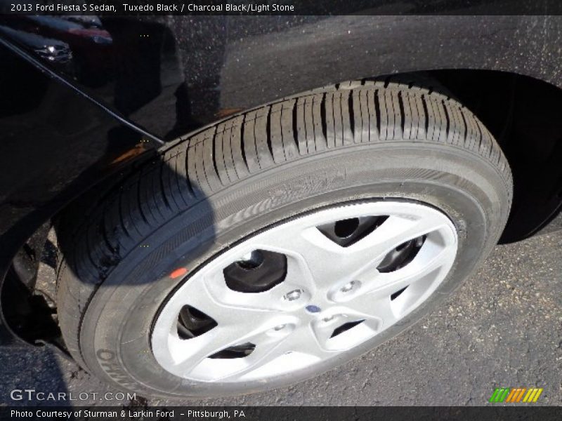 Tuxedo Black / Charcoal Black/Light Stone 2013 Ford Fiesta S Sedan