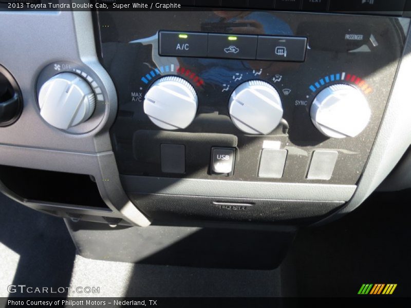 Super White / Graphite 2013 Toyota Tundra Double Cab