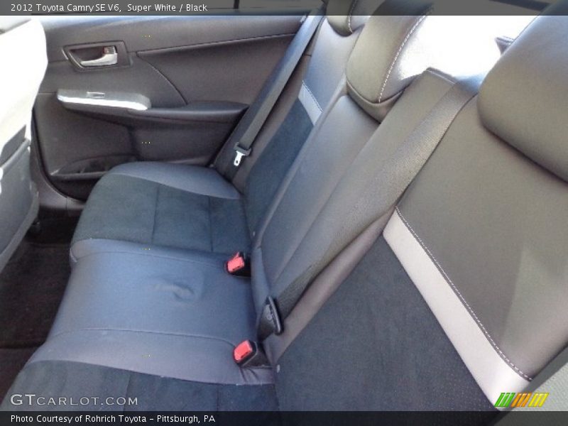 Super White / Black 2012 Toyota Camry SE V6
