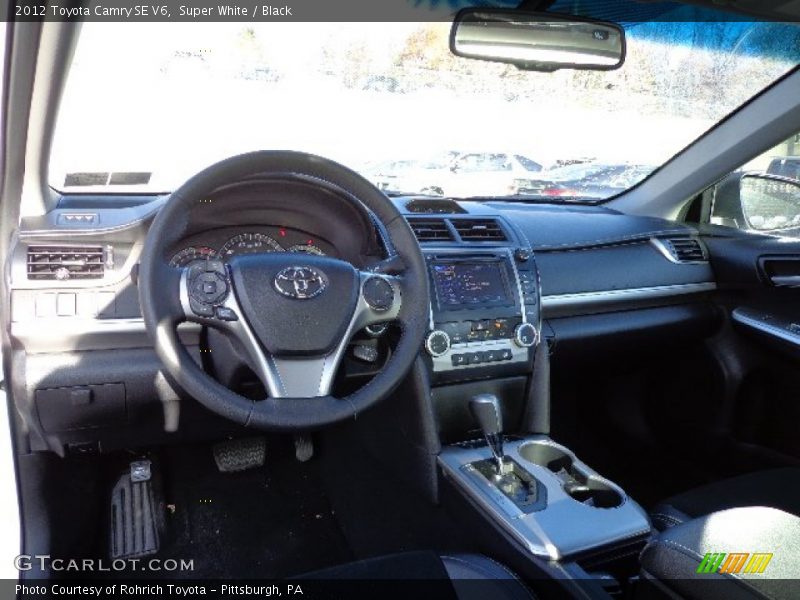 Super White / Black 2012 Toyota Camry SE V6