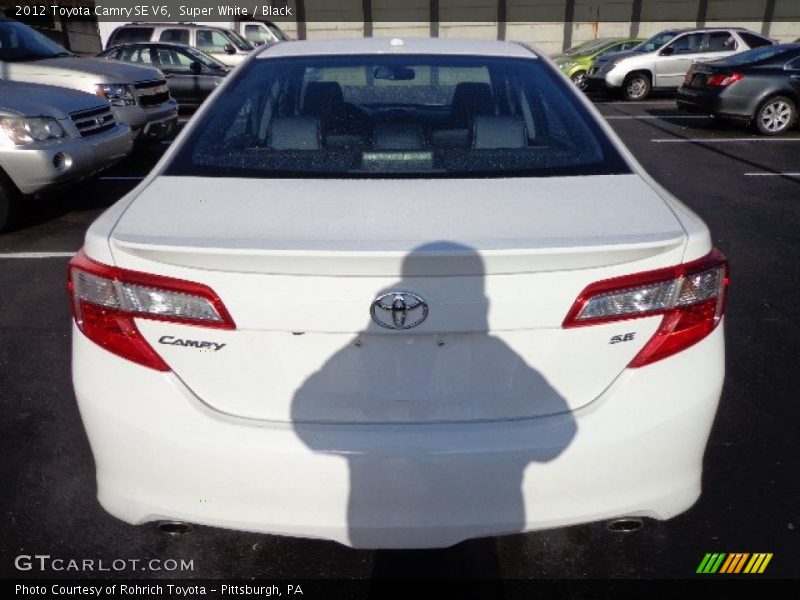 Super White / Black 2012 Toyota Camry SE V6