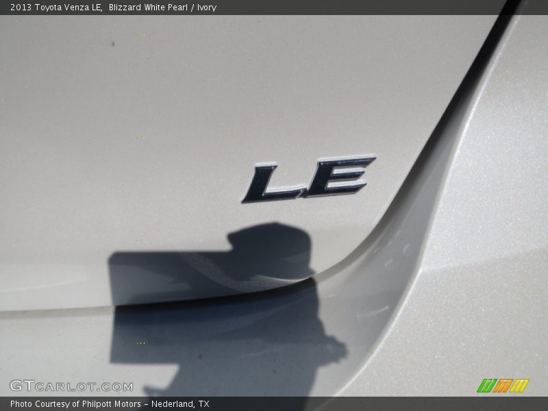 Blizzard White Pearl / Ivory 2013 Toyota Venza LE