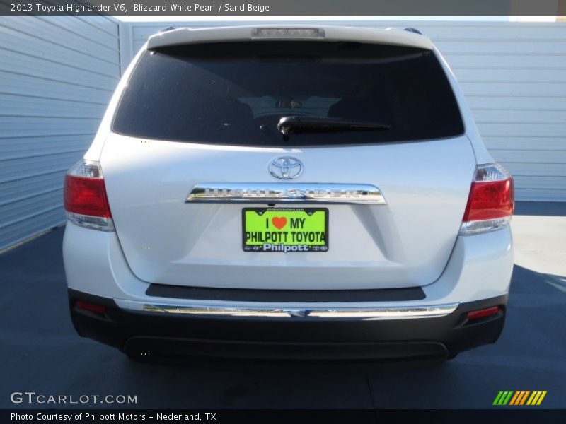 Blizzard White Pearl / Sand Beige 2013 Toyota Highlander V6