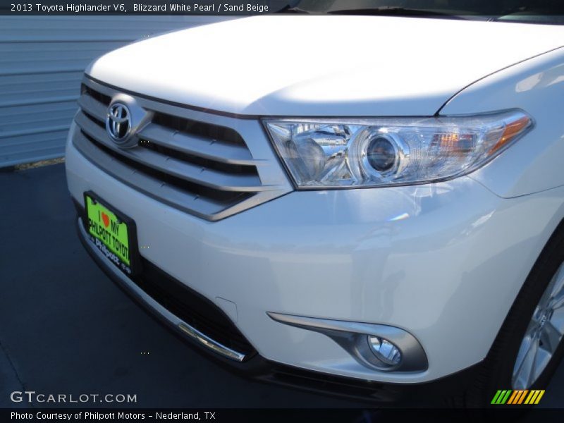 Blizzard White Pearl / Sand Beige 2013 Toyota Highlander V6