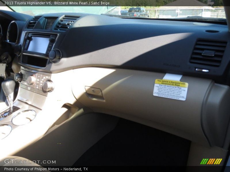 Blizzard White Pearl / Sand Beige 2013 Toyota Highlander V6