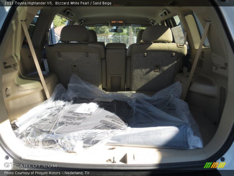 Blizzard White Pearl / Sand Beige 2013 Toyota Highlander V6