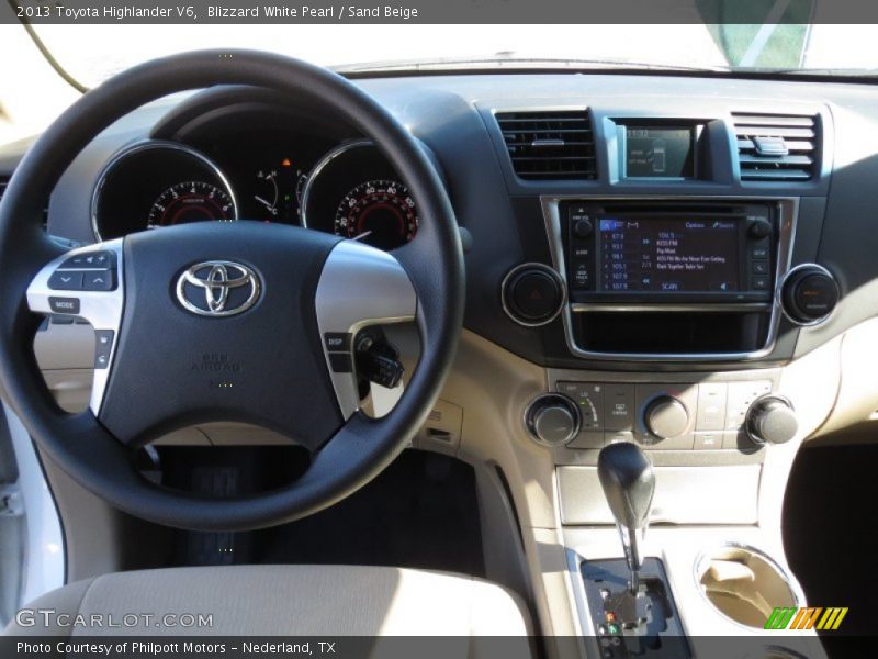 Blizzard White Pearl / Sand Beige 2013 Toyota Highlander V6