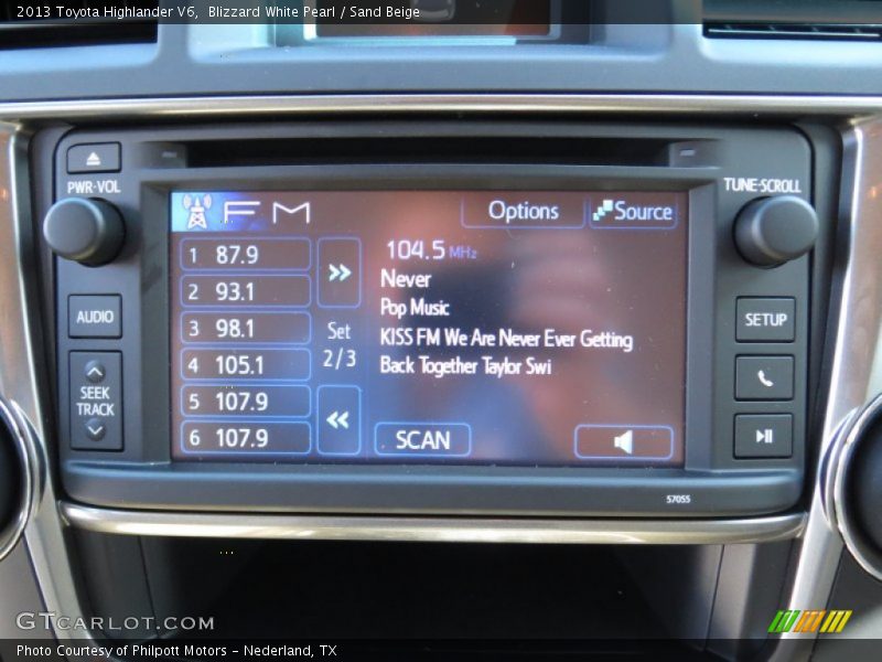Blizzard White Pearl / Sand Beige 2013 Toyota Highlander V6