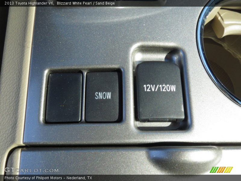 Blizzard White Pearl / Sand Beige 2013 Toyota Highlander V6