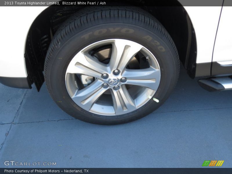 Blizzard White Pearl / Ash 2013 Toyota Highlander Limited