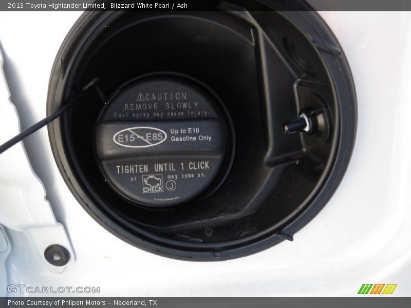 Blizzard White Pearl / Ash 2013 Toyota Highlander Limited