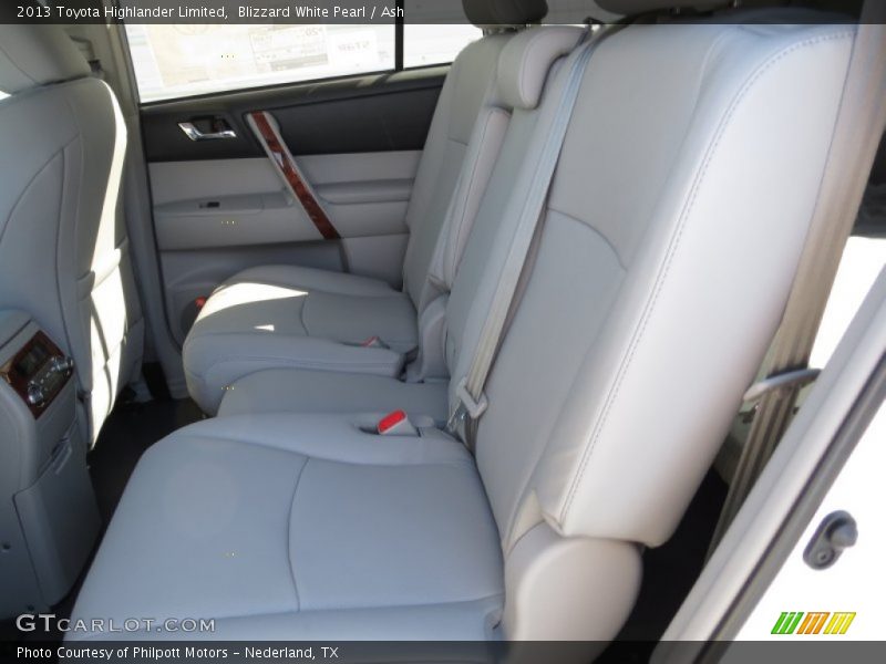 Blizzard White Pearl / Ash 2013 Toyota Highlander Limited
