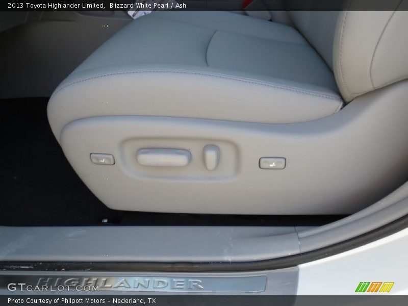 Blizzard White Pearl / Ash 2013 Toyota Highlander Limited