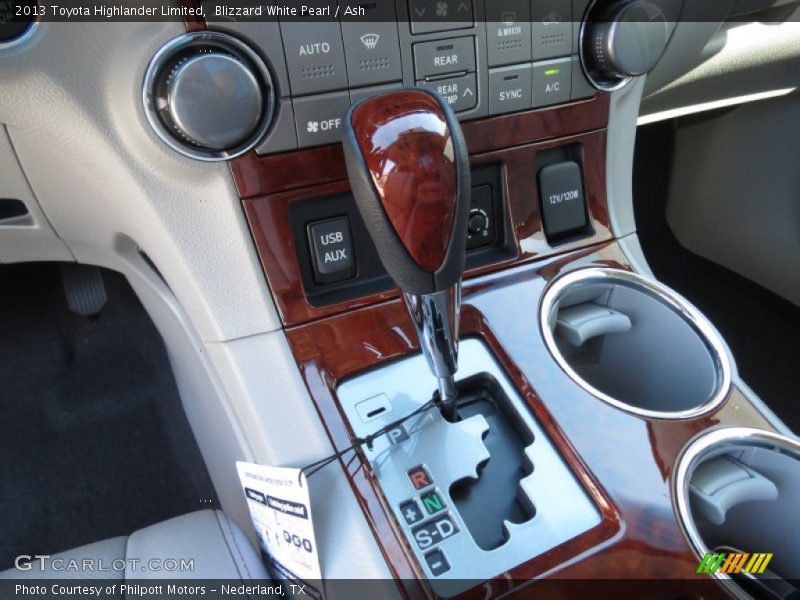 Blizzard White Pearl / Ash 2013 Toyota Highlander Limited
