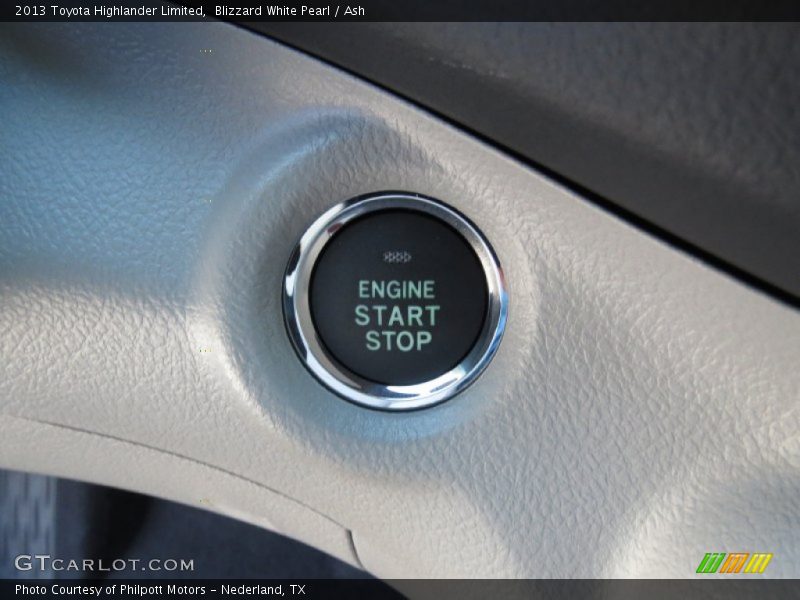 Blizzard White Pearl / Ash 2013 Toyota Highlander Limited