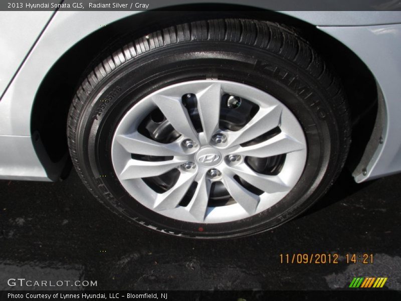 Radiant Silver / Gray 2013 Hyundai Sonata GLS